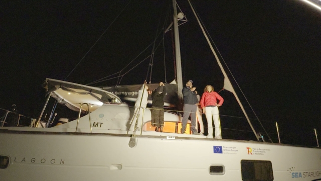 Paseo en barco nocturno + comida Rías Baixas 1 día