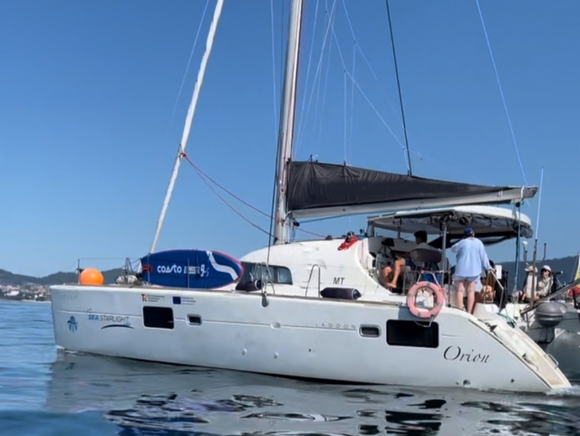  Enjoy the comforts of our boat 