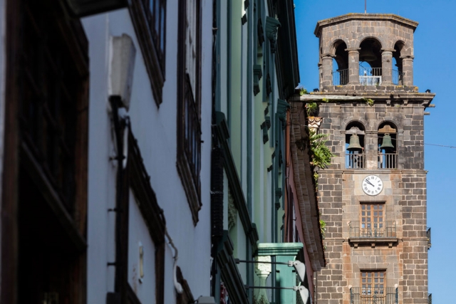  Guided tour of La Laguna 