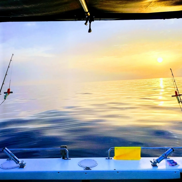  Genießen Sie die herrliche Aussicht, die das Mittelmeer bietet, und entspannen Sie sich