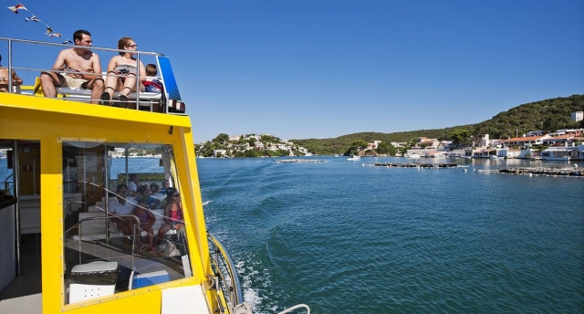 Paseo en barco por Mahón