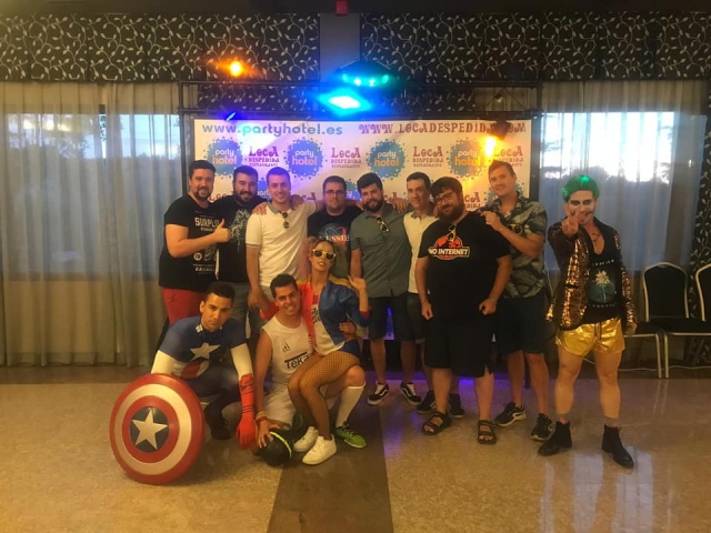 concurso de disfraces en la despedida de soltero