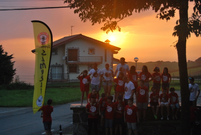  Foto di gruppo al tramonto 