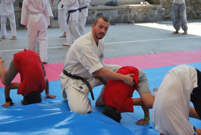  Acrobazie sui tappetini 