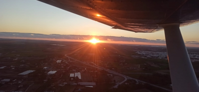  Vistas incríveis da aeronave -LeadBere de 