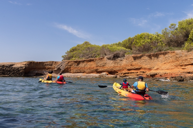  Navegar em caiaque pelo Mediterrâneo 