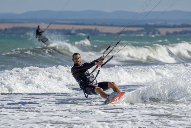 Disfrutando de una jornada de kitesurf