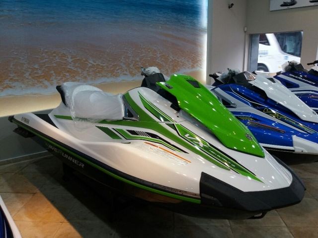  Jet skis for rent