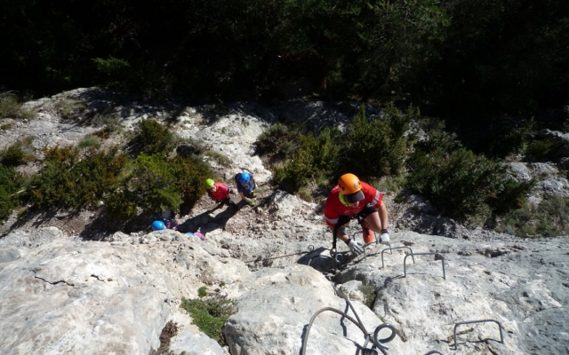  Climb the staples of the via ferrata 