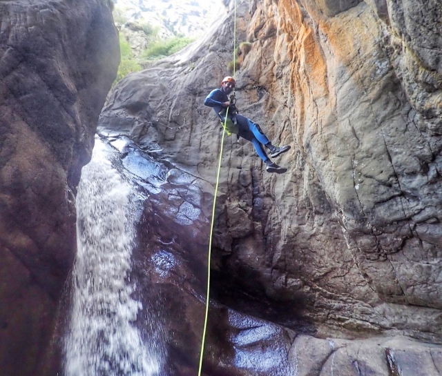  Abstieg durch die Schlucht
