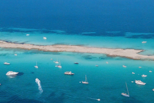  Boote in Formentera 