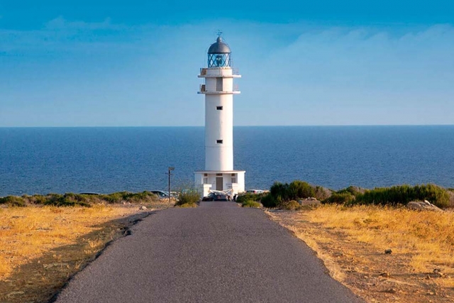  Der Leuchtturm in der Ferne 
