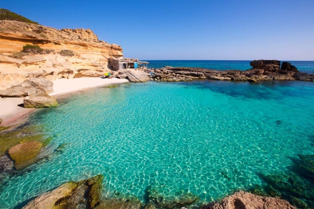  Paradiesische Bucht 