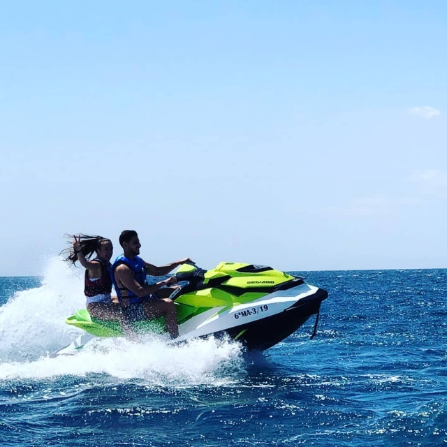  Avec la brise marine 