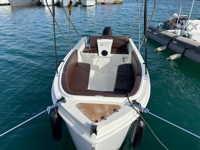  Location de bateau sans permis à Valence 