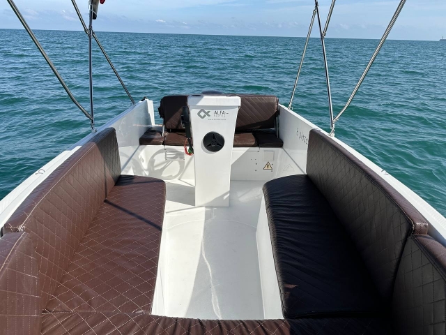  A bord d'un bateau sur la côte valencienne 