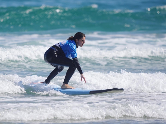  enjoying surf 