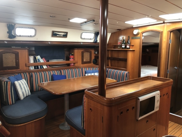  Barca dall'interno 