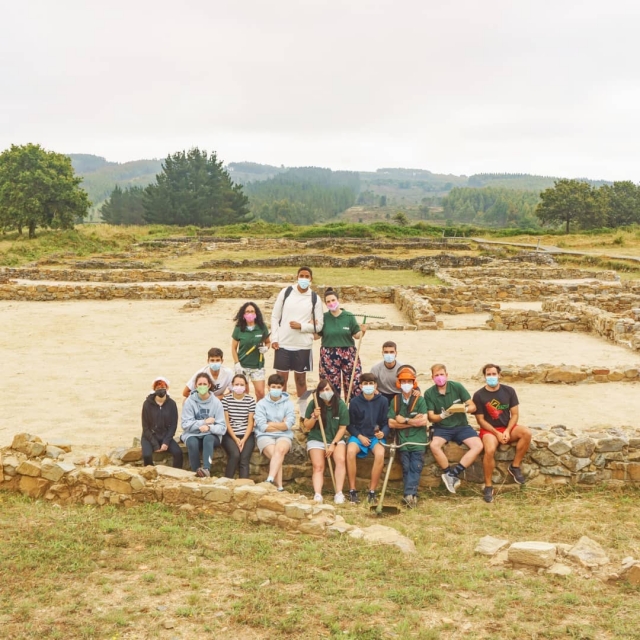  Enjoying of the experience in the multi-adventure camp 