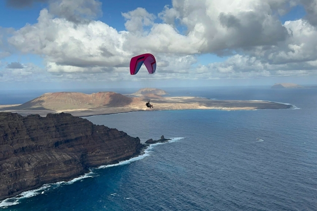 Volar en parapente en Lanzarote