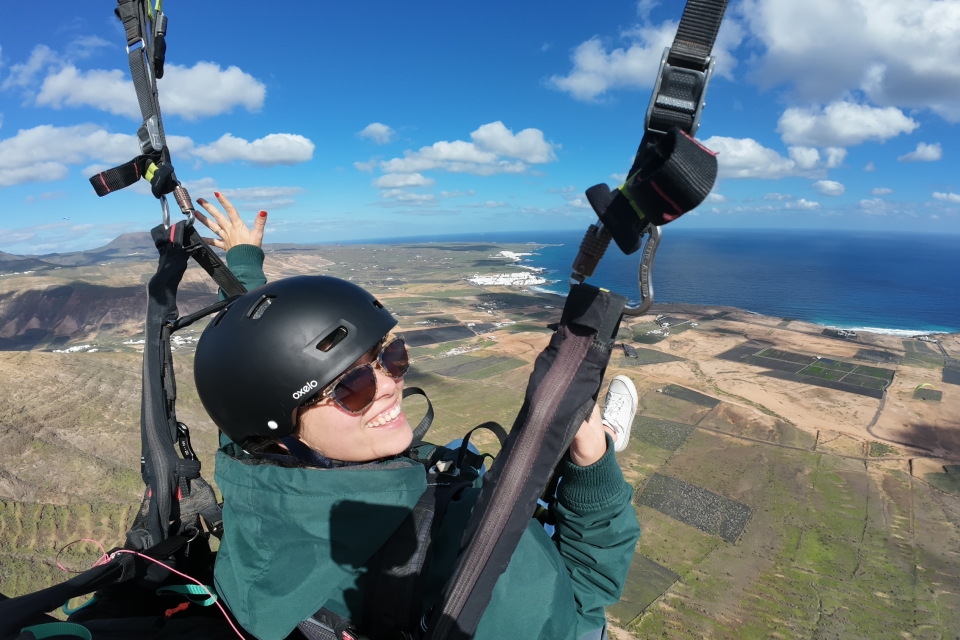 Vuela en parapente por Lanzarote