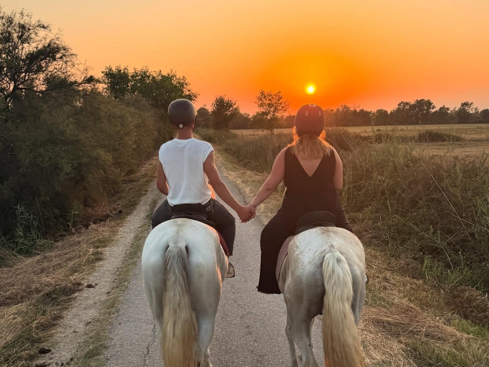  Sunset on horseback