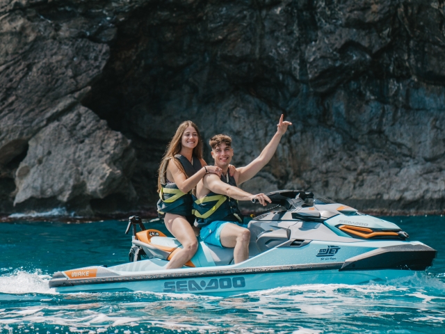Motos de agua en pareja