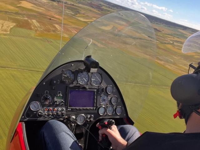 Disfruta de un vuelo en avioneta ligera en Sierra Norte de Madrid