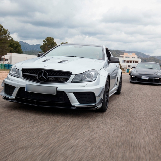 Coches en el circuito
