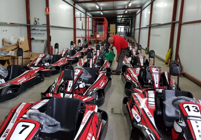  Abholung der Karts in unserem Lager. 