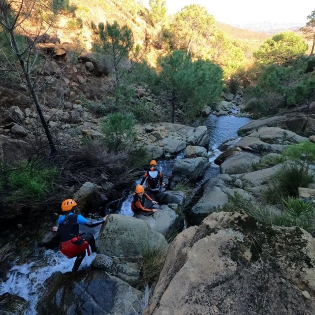 Sorteando las piedras en la bajada