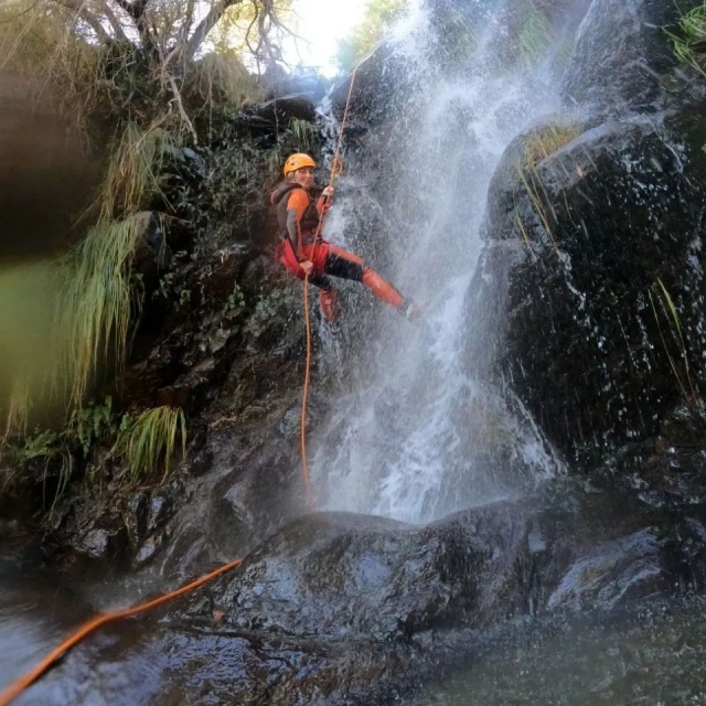 Descenso en rápel