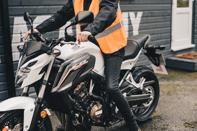  Persönlicher Motorradtrainer-Kurs 