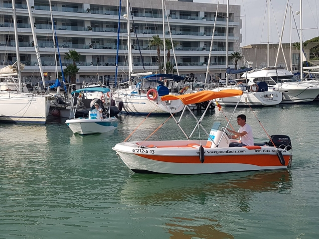  Um cliente a bordo de um Astec 400 