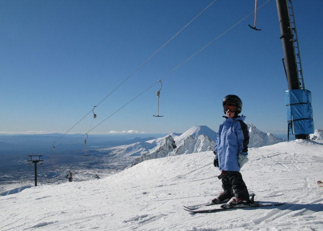  skiing 