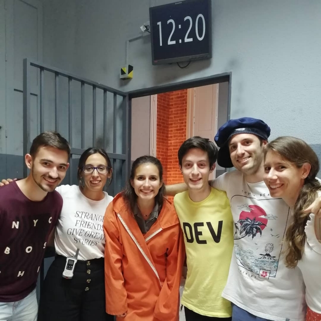  Felice di aver risolto tutti gli enigmi in un colpo solo 