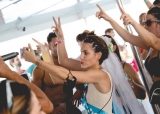 Party boat con botella estándar en Benalmádena 3h