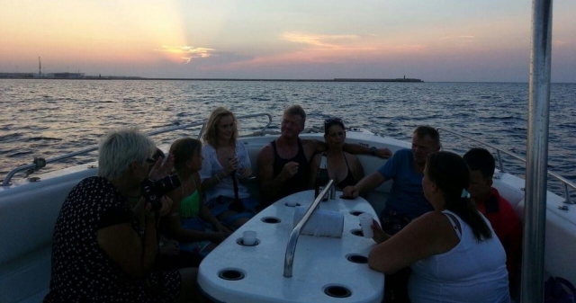  Godersi lo splendido tramonto 