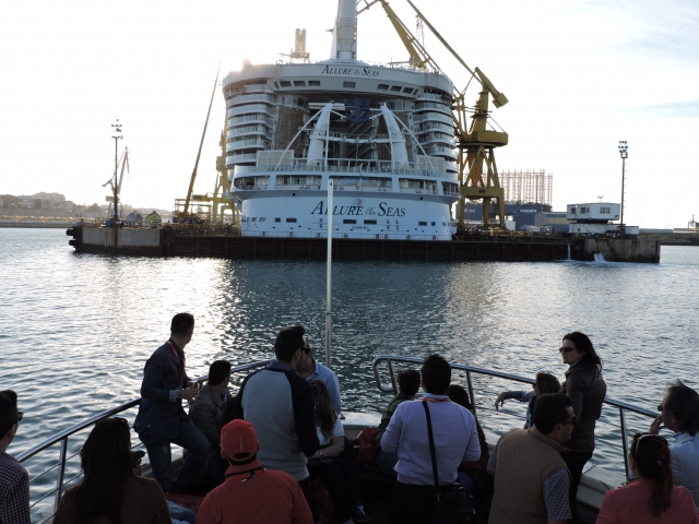  Maritime Tour auf einem Katamaran