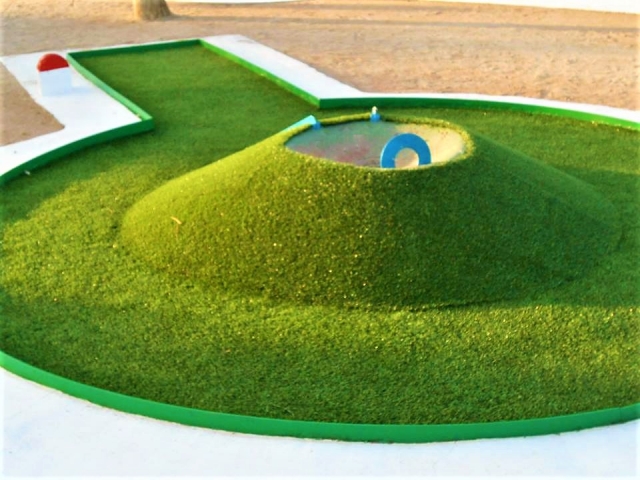  Une des sections du circuit de mini-golf que l'utilisateur doit parcourir 