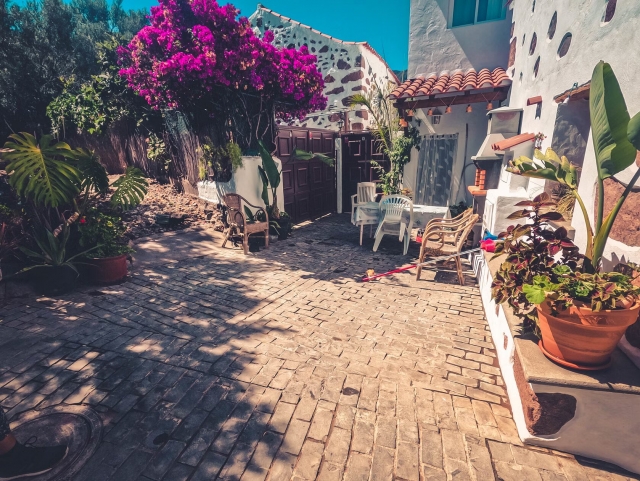 En el interior de un precioso pueblo de la comarca