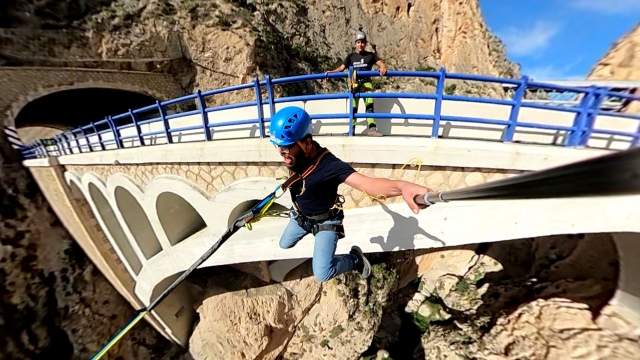  Bungee jumping nel burrone di Mascarat 