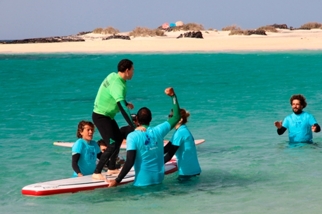  Adapted surfing in Fuerteventura 