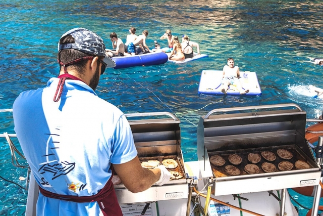  Profitez d'un barbecue à bord 
