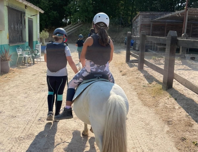  Riding classes