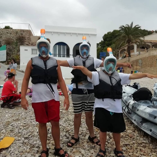 Snorkeling equipment 