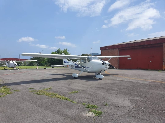  A l'aérodrome prêt à voler 