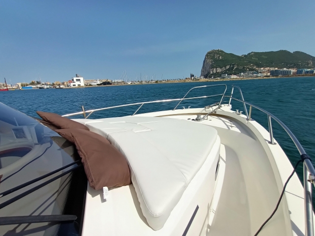  A sunny day on the boat