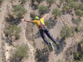 Bungee jumping sul Ponte delle Sette Lune, 50 metri