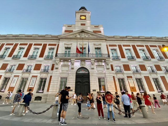 La Real Casa de Correos corona la Puerta del Sol